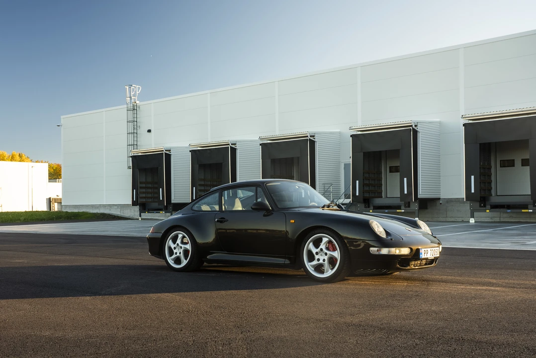 1996 Porsche 993 Carrera 4S - Image 13 of 31