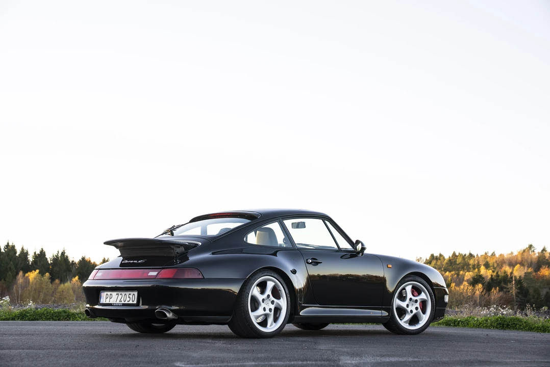 1996 Porsche 993 Carrera 4S - Image 14 of 31