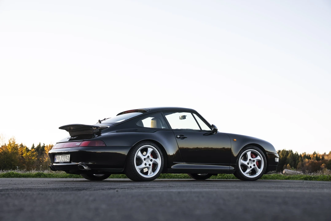 1996 Porsche 993 Carrera 4S - Image 15 of 31