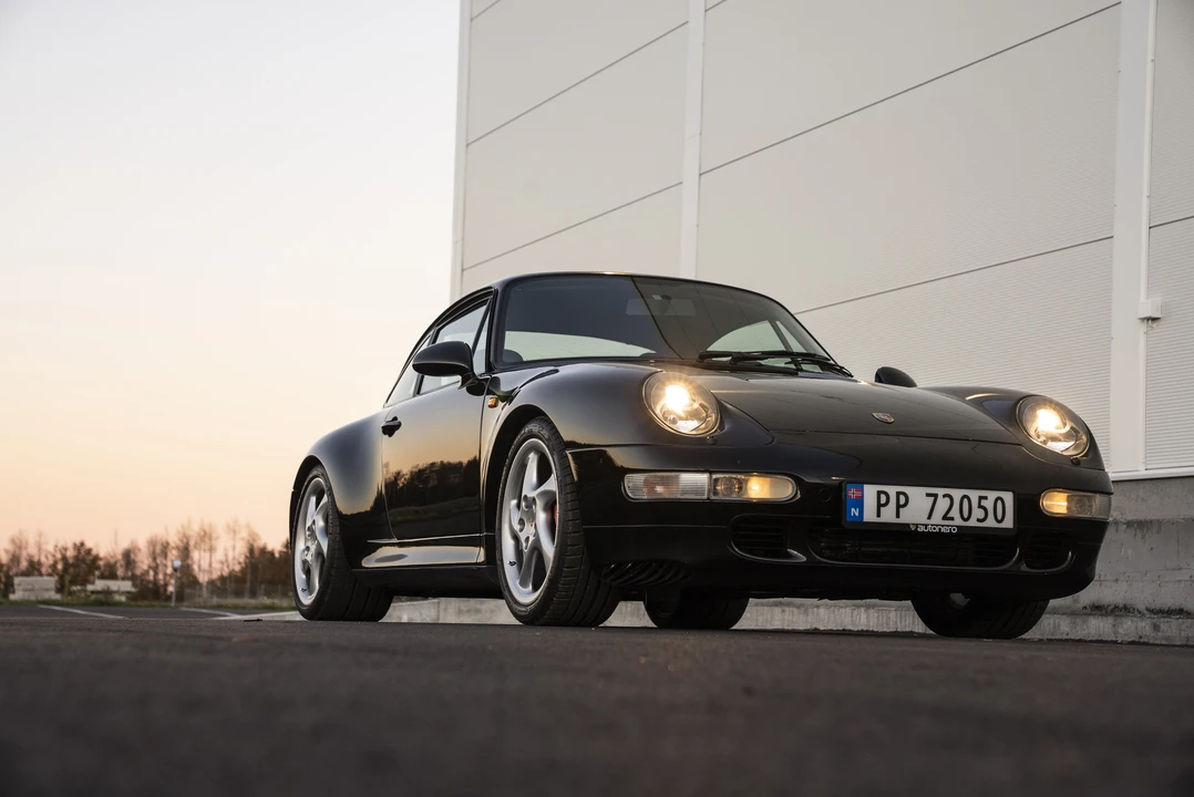 1996 Porsche 993 Carrera 4S - Image 21 of 31