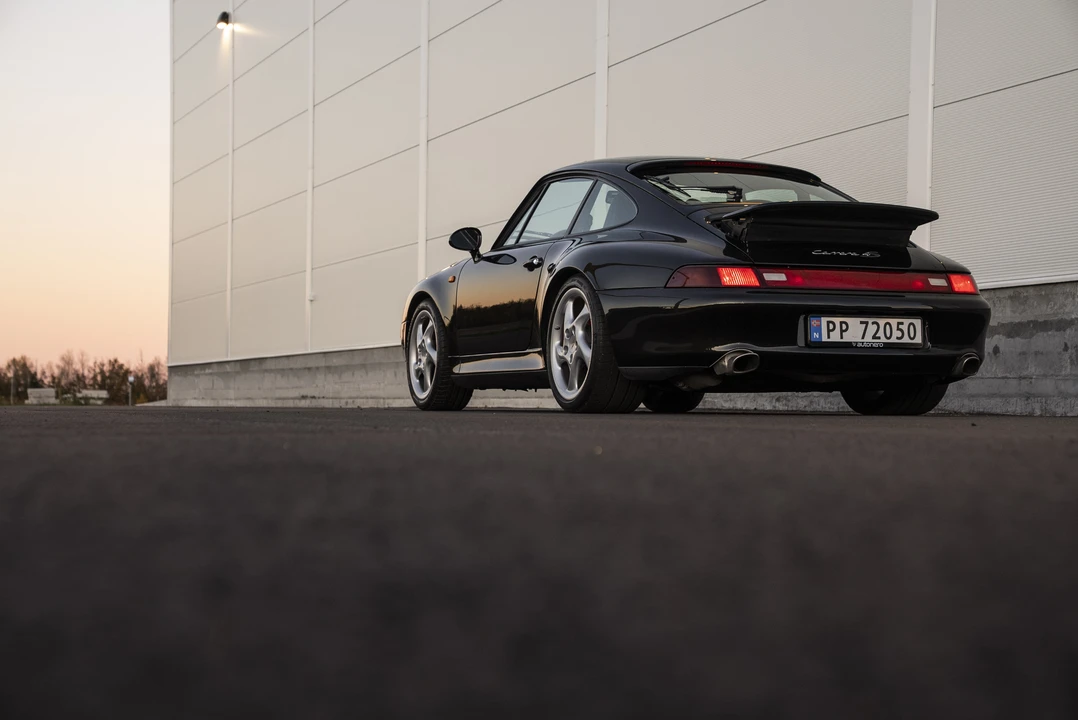 1996 Porsche 993 Carrera 4S - Image 22 of 31