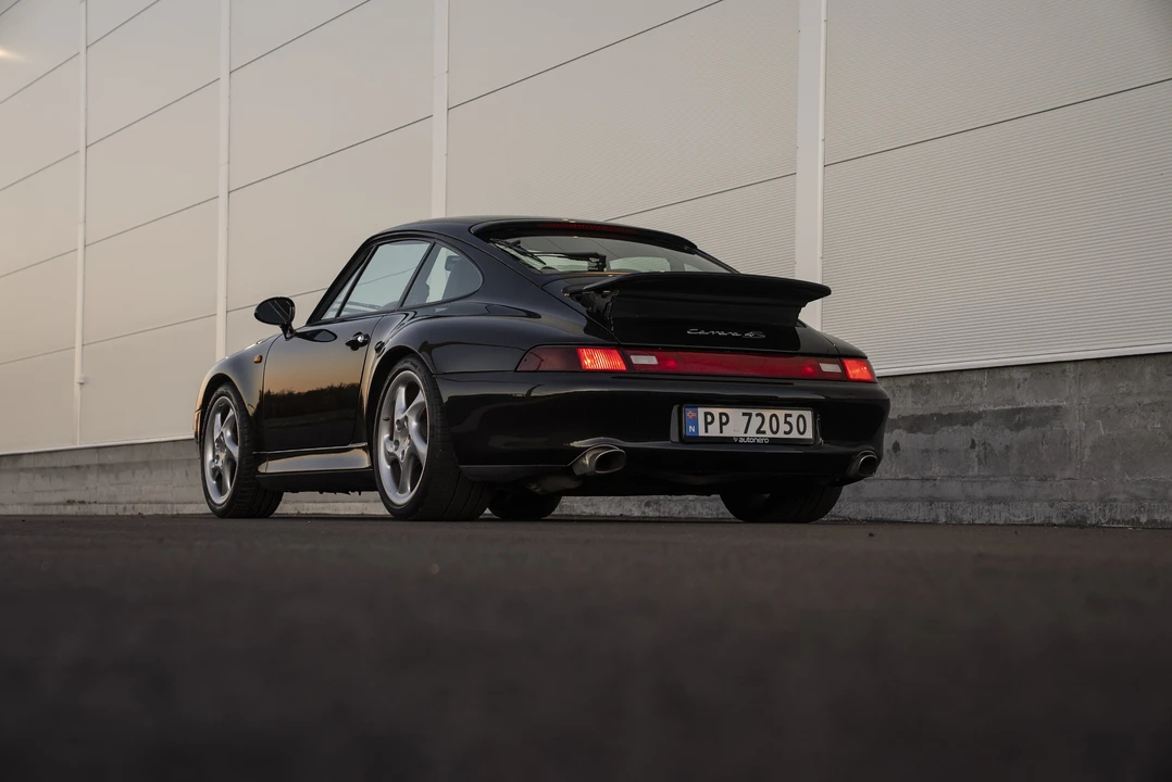 1996 Porsche 993 Carrera 4S - Image 23 of 31