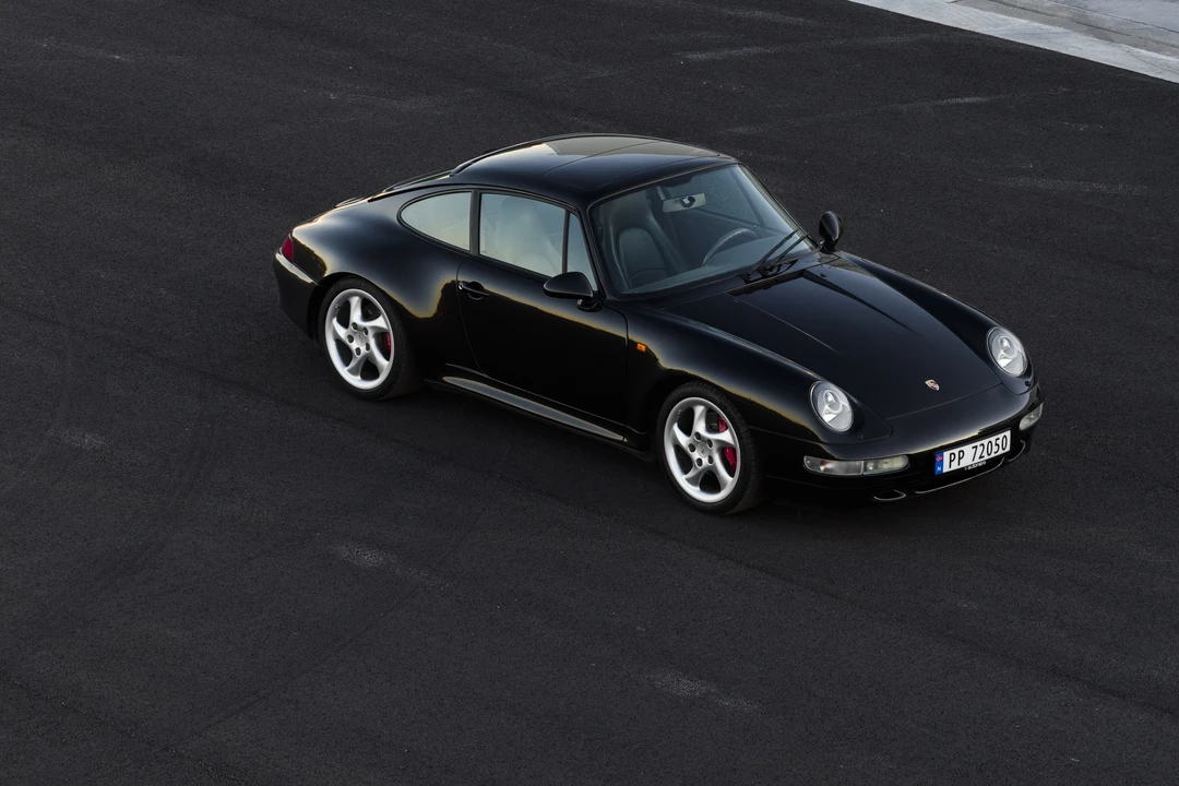 1996 Porsche 993 Carrera 4S - Image 25 of 31