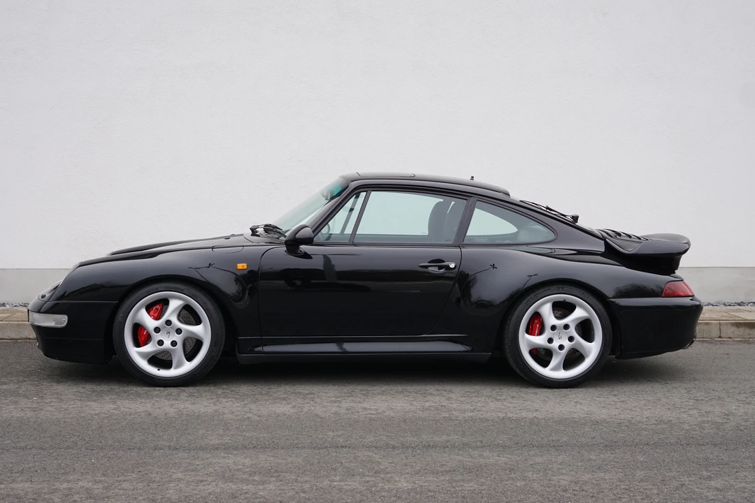 1996 Porsche 993 Carrera 4S - Image 4 of 31