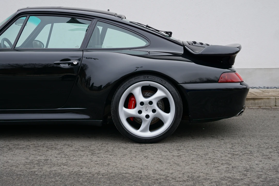1996 Porsche 993 Carrera 4S - Image 24 of 31