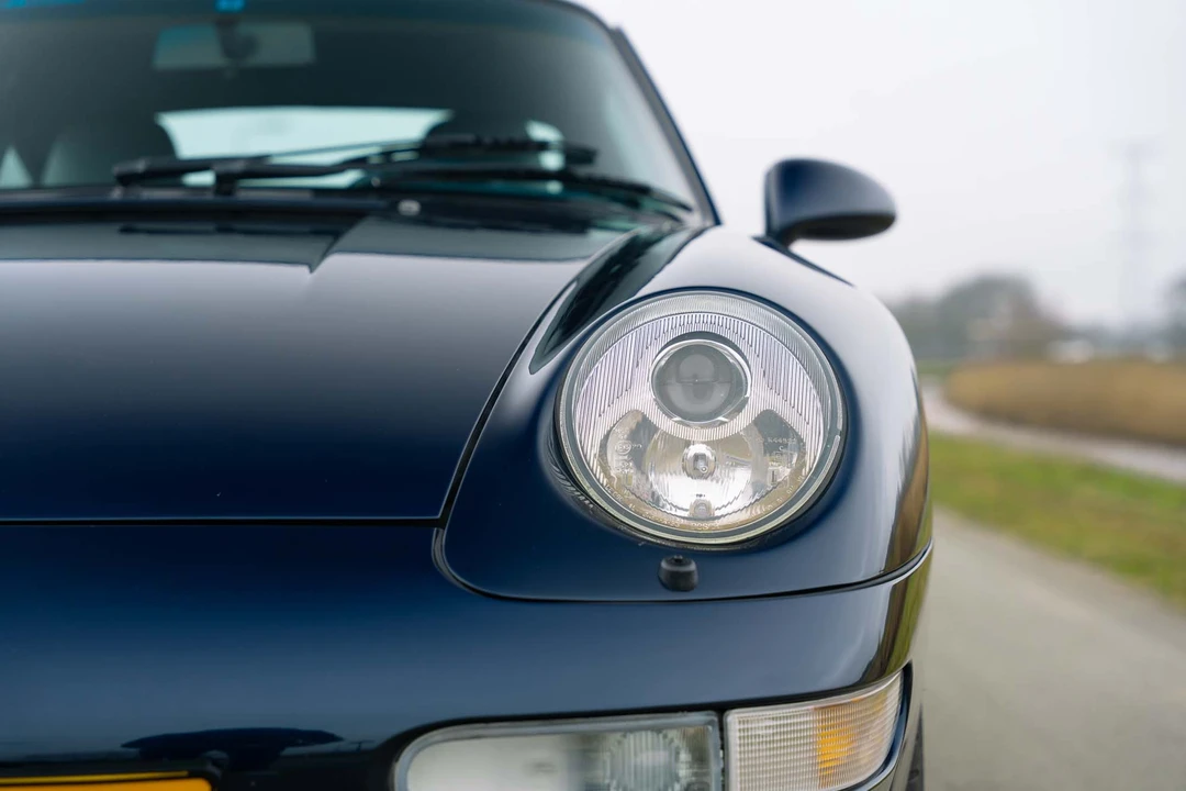 1996 Porsche 993 Carrera - Image 12 of 31