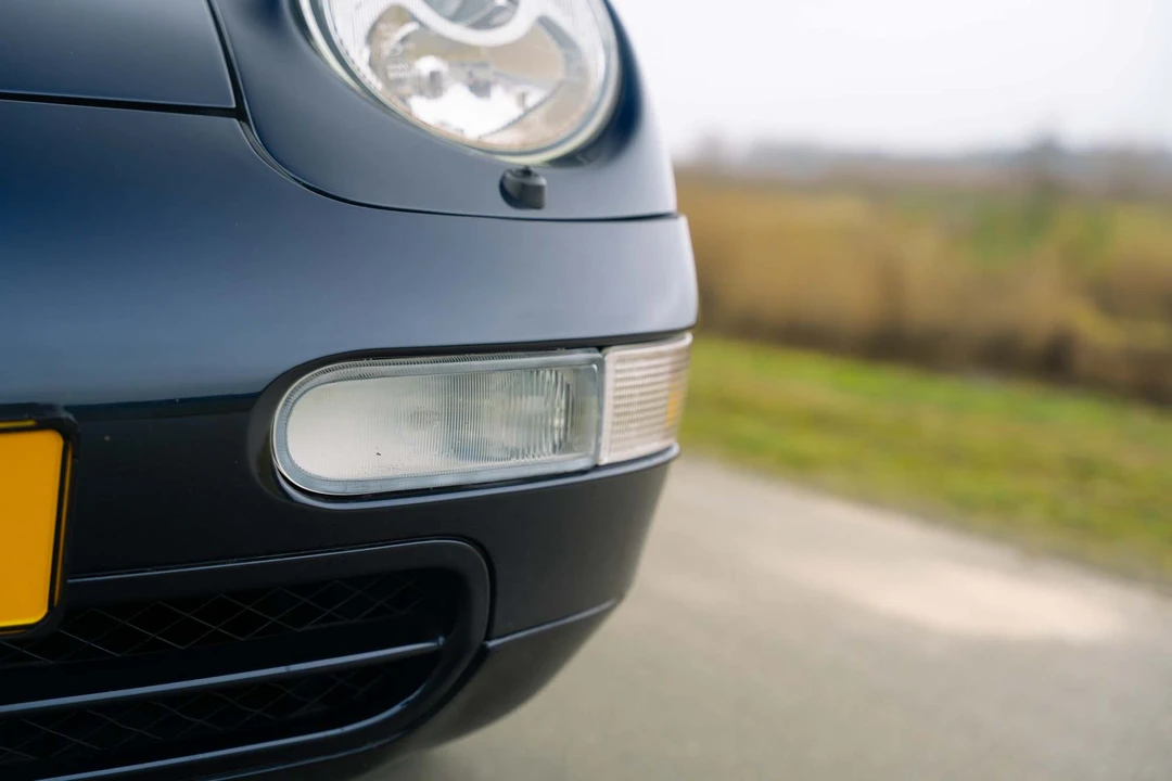1996 Porsche 993 Carrera - Image 13 of 31