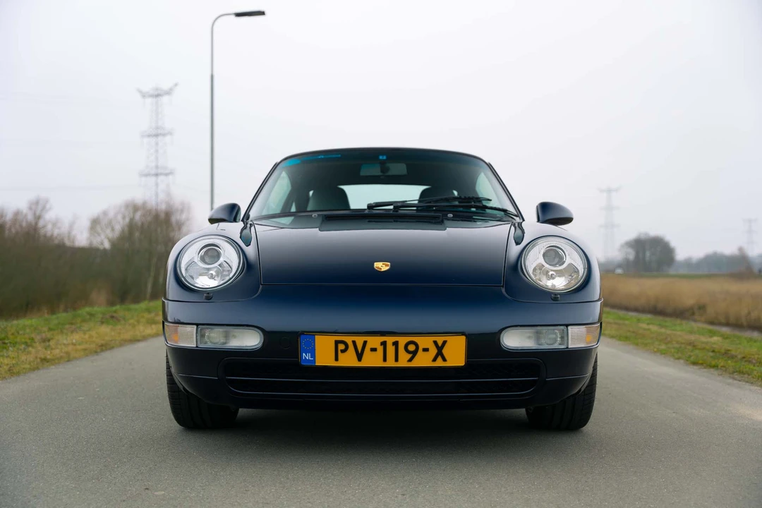 1996 Porsche 993 Carrera - Image 10 of 31