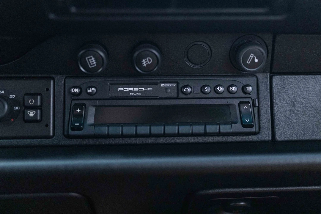 1996 Porsche 993 Carrera 4S - Image 29 of 31