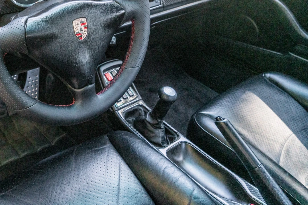 1996 Porsche 993 Carrera 4 - Image 27 of 31