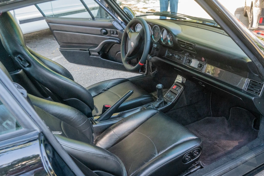 1996 Porsche 993 Carrera 4 - Image 24 of 31
