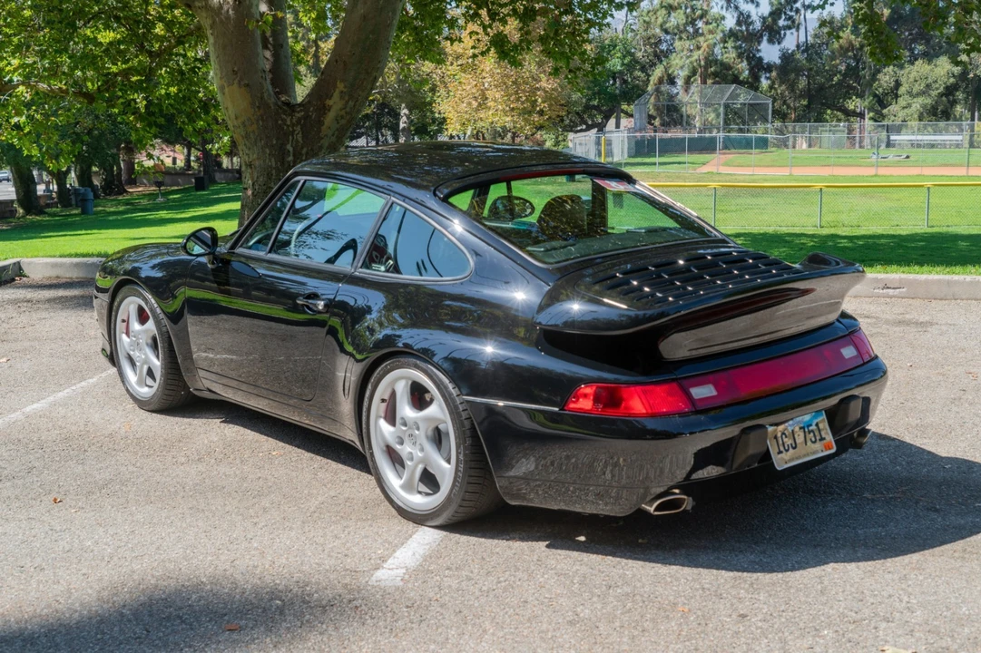 1996 Porsche 993 Carrera 4 - Image 9 of 31
