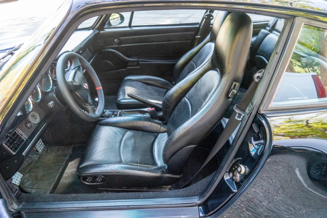 1996 Porsche 993 Carrera 4 - Image 28 of 31
