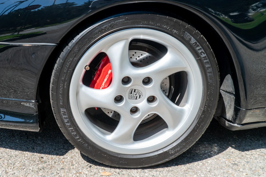 1996 Porsche 993 Carrera 4 - Image 12 of 31