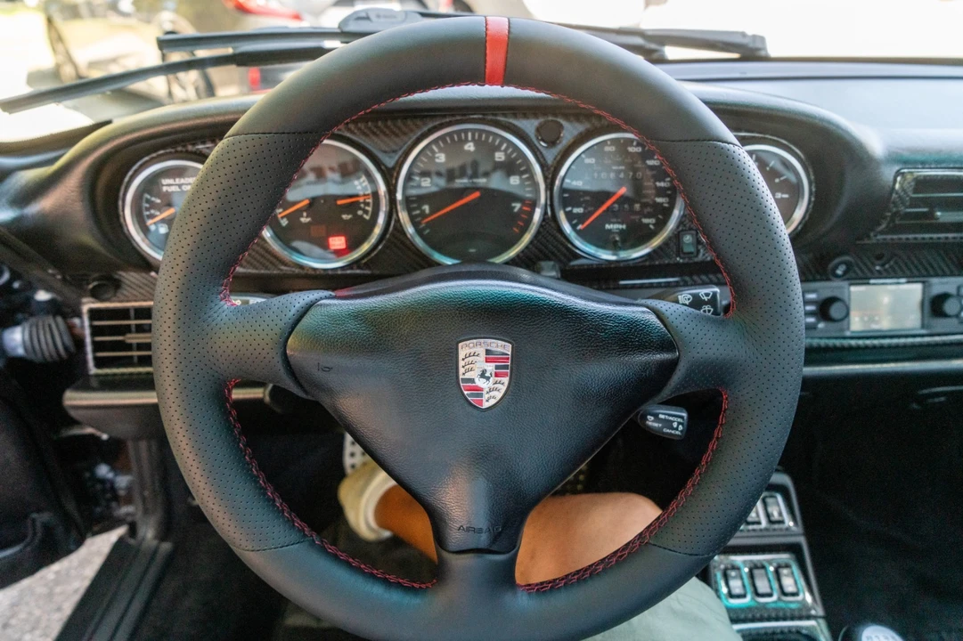 1996 Porsche 993 Carrera 4 - Image 25 of 31