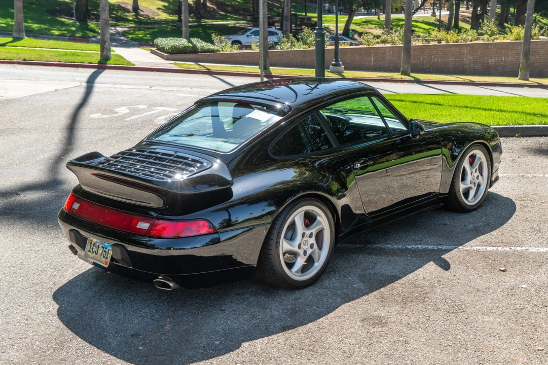 1996 Porsche 993 Carrera 4 - Image 7 of 31