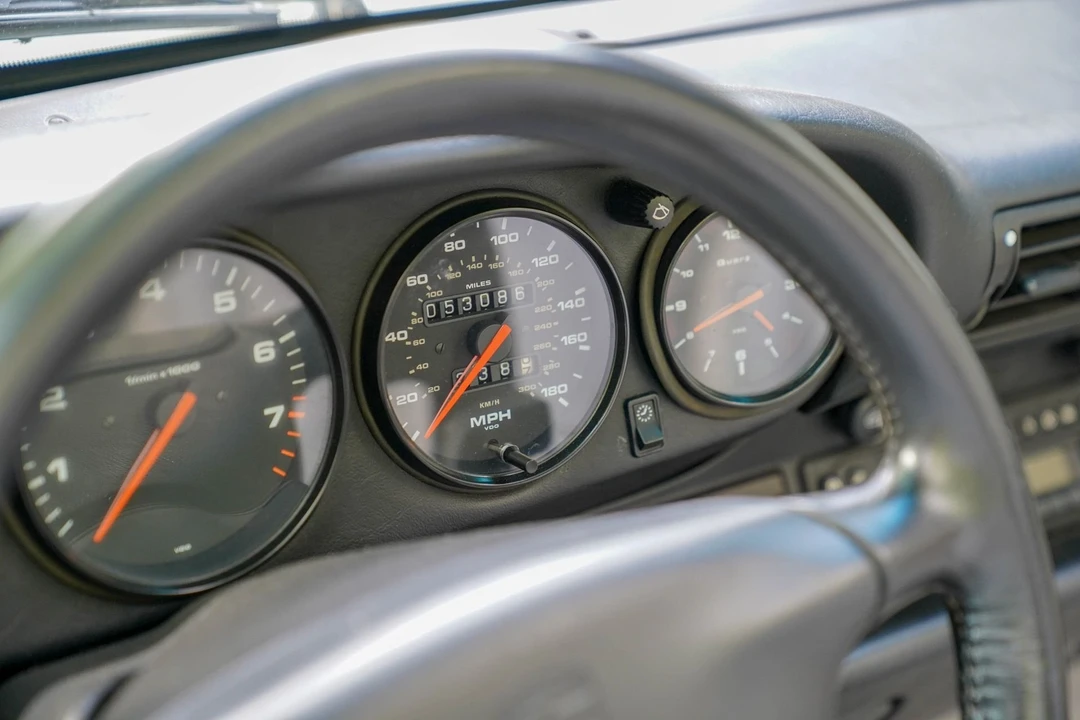 1996 Porsche 993 Carrera - Image 15 of 31