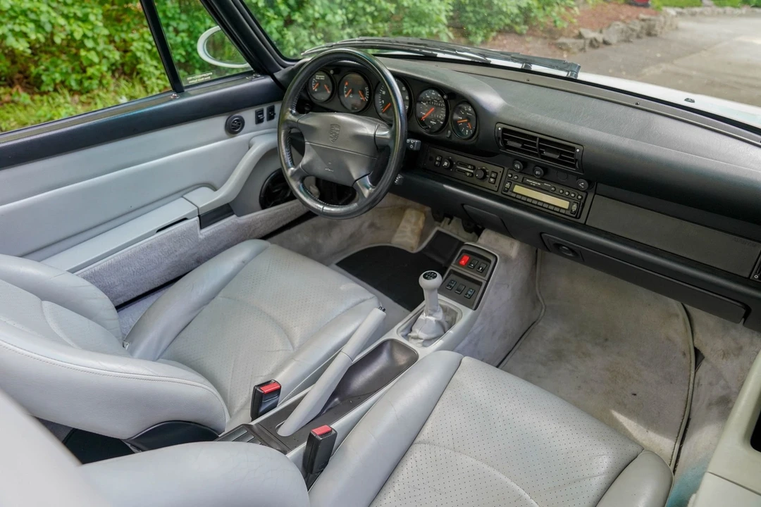 1996 Porsche 993 Carrera - Image 16 of 31