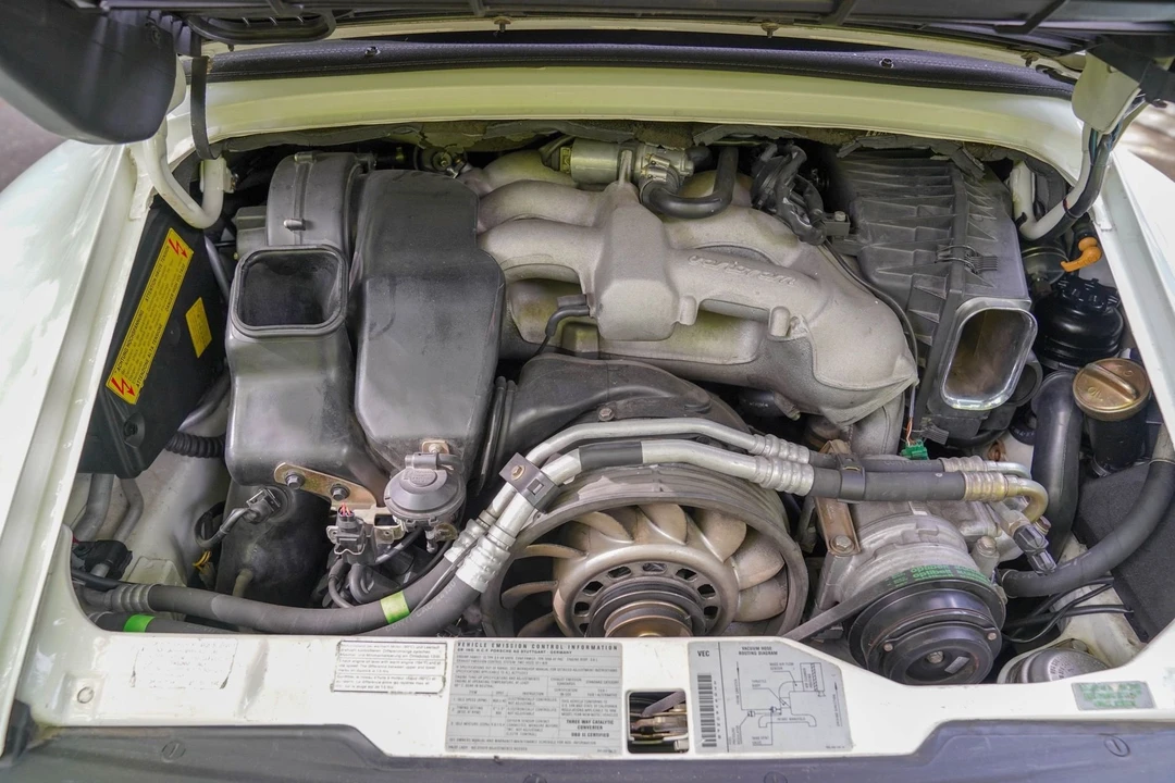 1996 Porsche 993 Carrera - Image 24 of 31