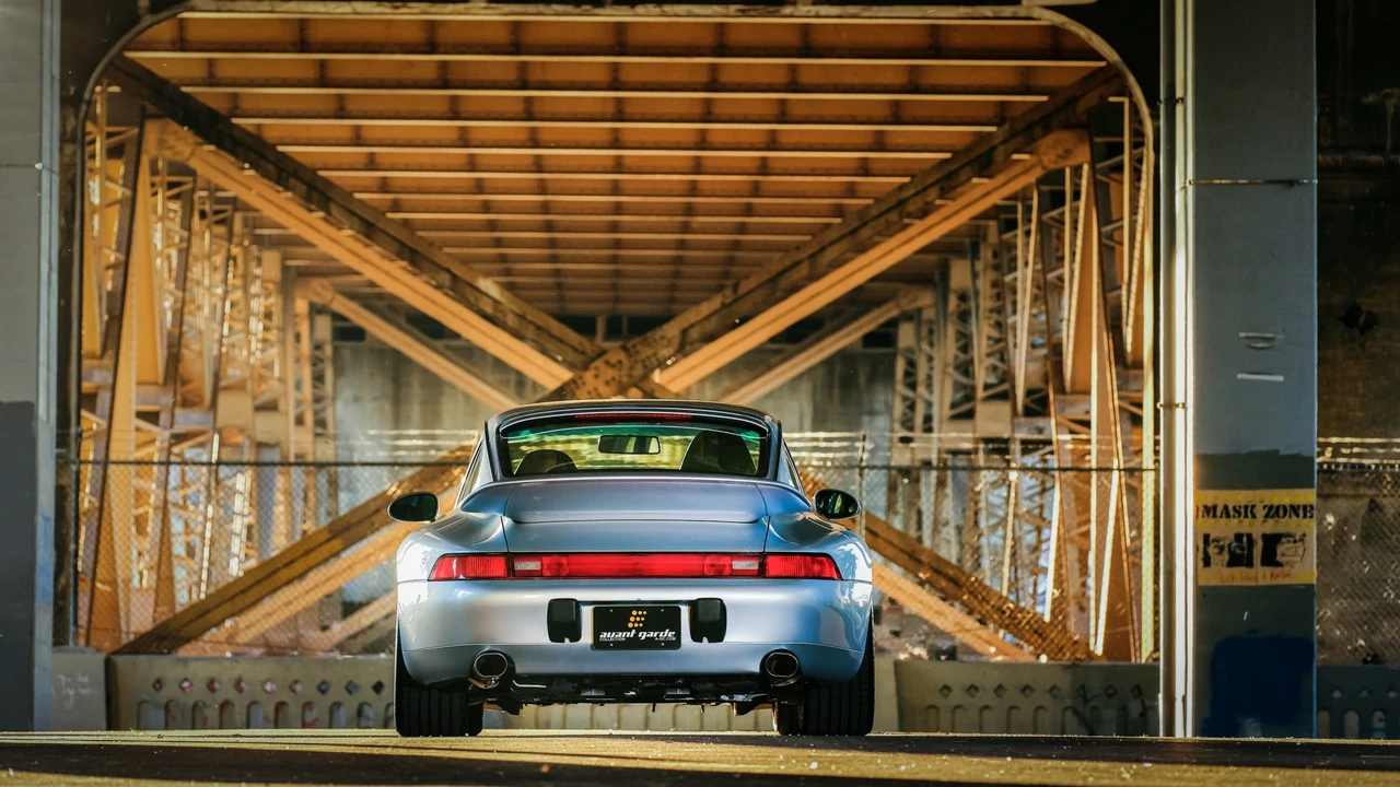 1996 Porsche 993 Carrera - Image 5 of 31
