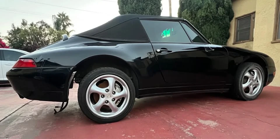 1996 Porsche 993 Carrera 4 - Image 10 of 20
