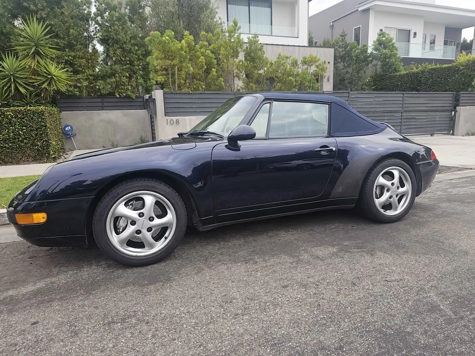 1996 Porsche 993 Carrera 4 - Image 2 of 17