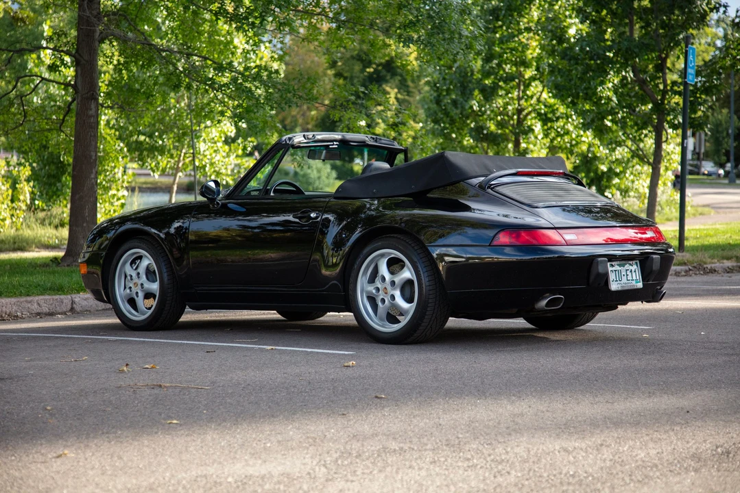 1996 Porsche 993 Carrera - Image 8 of 31