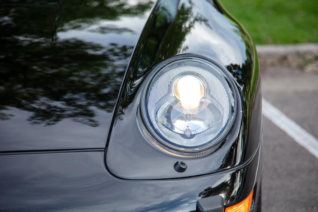 1996 Porsche 993 Carrera - Image 12 of 31