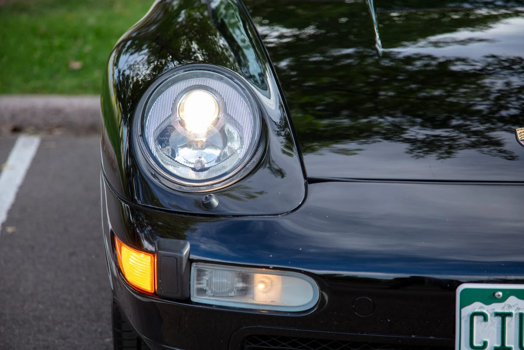 1996 Porsche 993 Carrera - Image 11 of 31