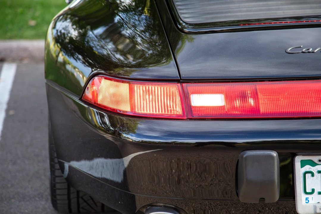 1996 Porsche 993 Carrera - Image 17 of 31