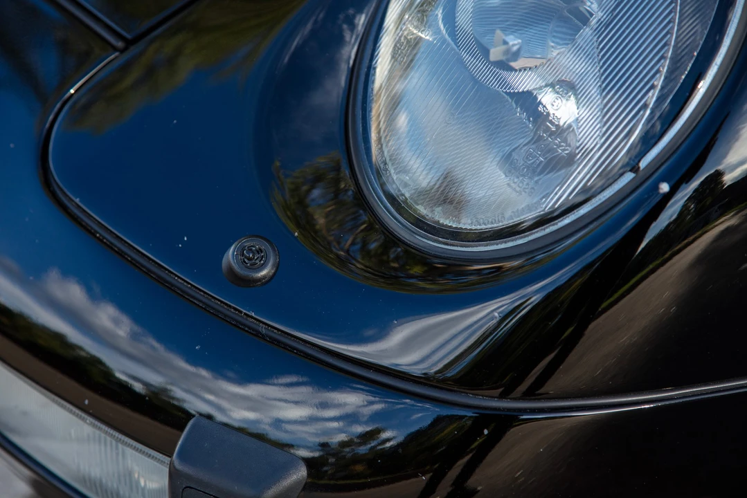 1996 Porsche 993 Carrera - Image 16 of 31
