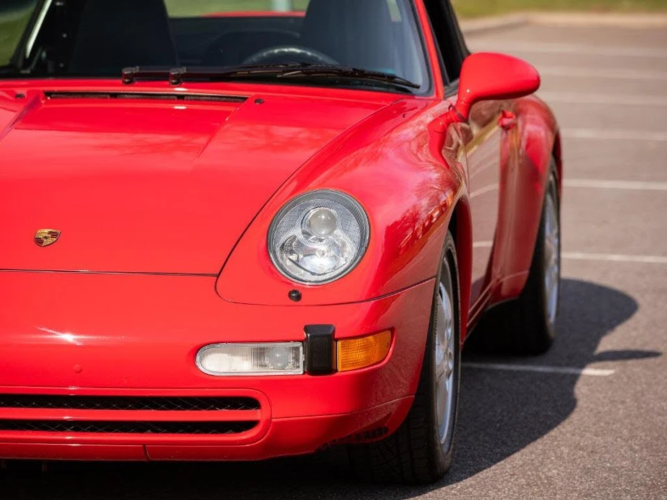 1996 Porsche 993 Carrera 4 - Image 7 of 31