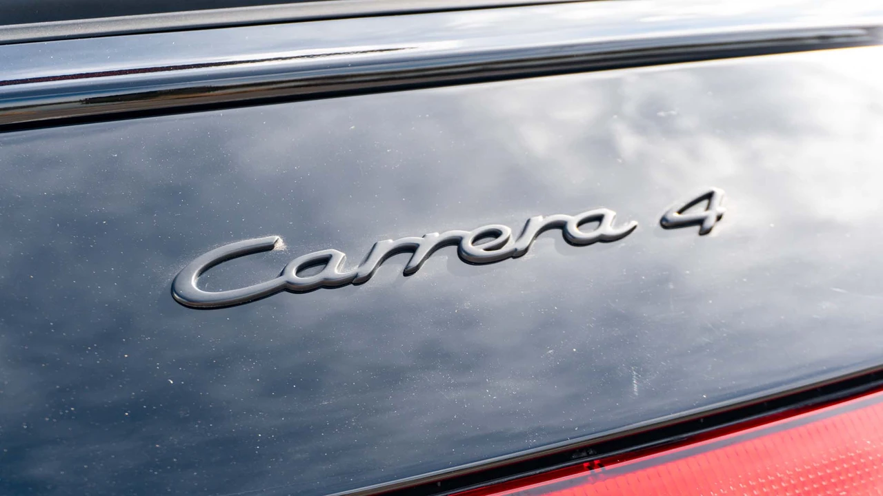 1996 Porsche 993 Carrera 4 - Image 18 of 31