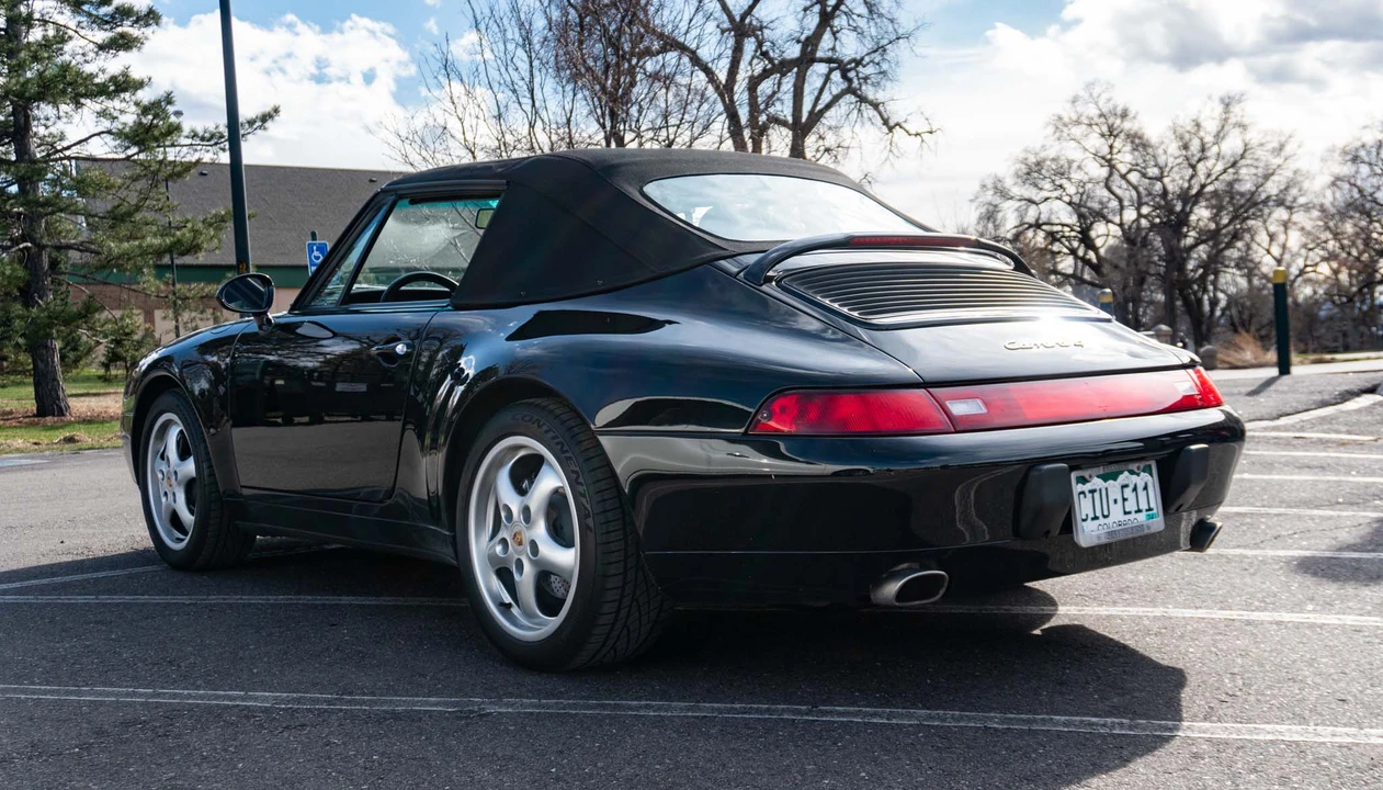 1996 Porsche 993 Carrera 4 - Image 7 of 31