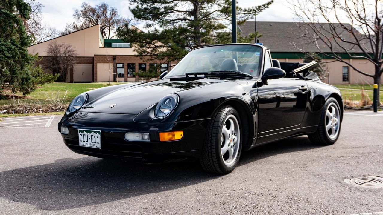 1996 Porsche 993 Carrera 4 - Image 8 of 31