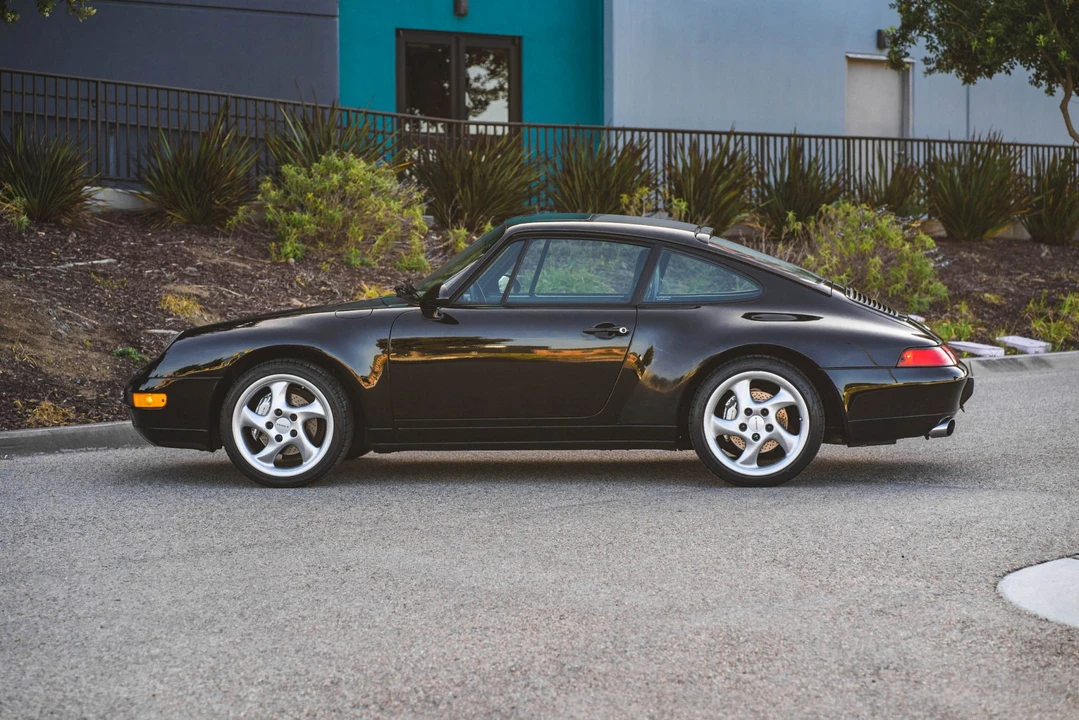 1996 Porsche 993 Carrera - Image 9 of 31