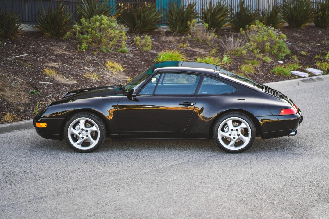 1996 Porsche 993 Carrera - Image 7 of 31