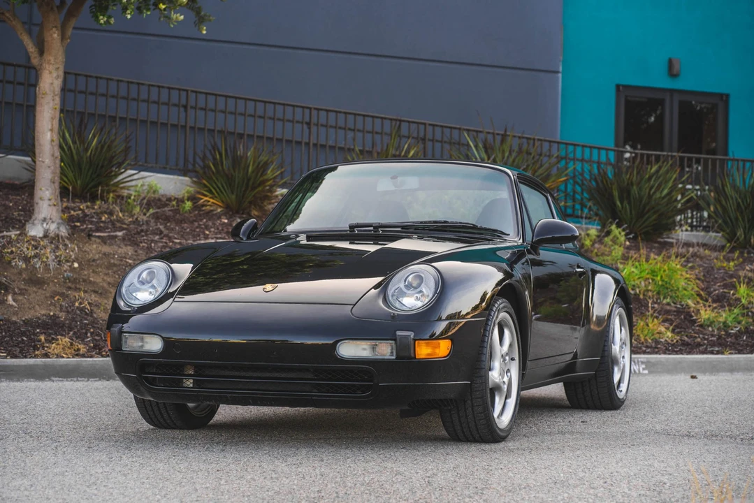 1996 Porsche 993 Carrera - Image 2 of 31