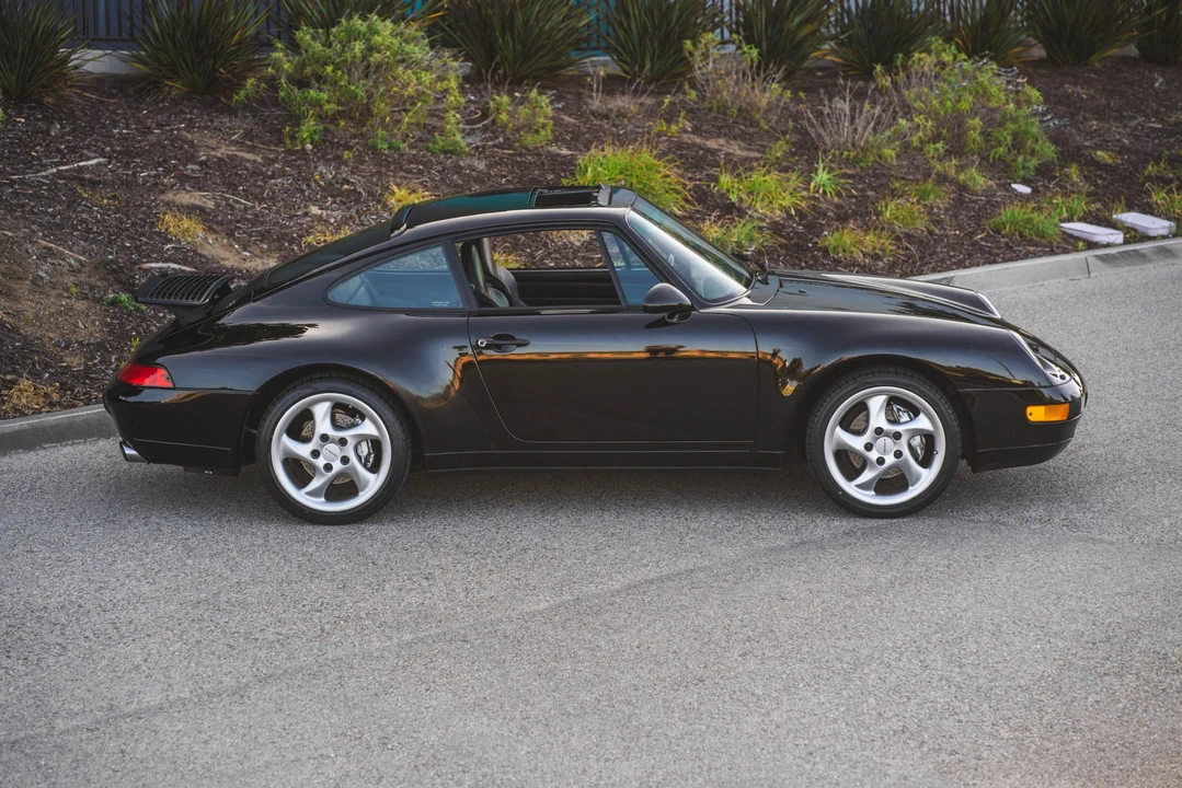 1996 Porsche 993 Carrera - Image 25 of 31