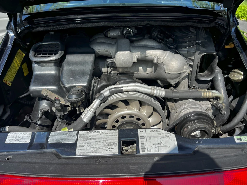 1996 Porsche 993 Carrera 4 - Image 9 of 14