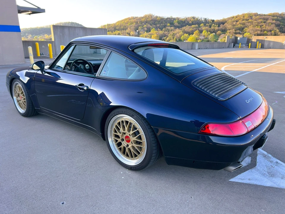 1996 Porsche 993 Carrera 4 - Image 4 of 14
