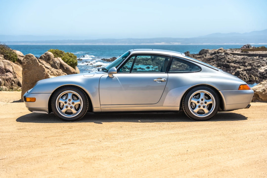 1996 Porsche 993 Carrera 4 - Image 8 of 31