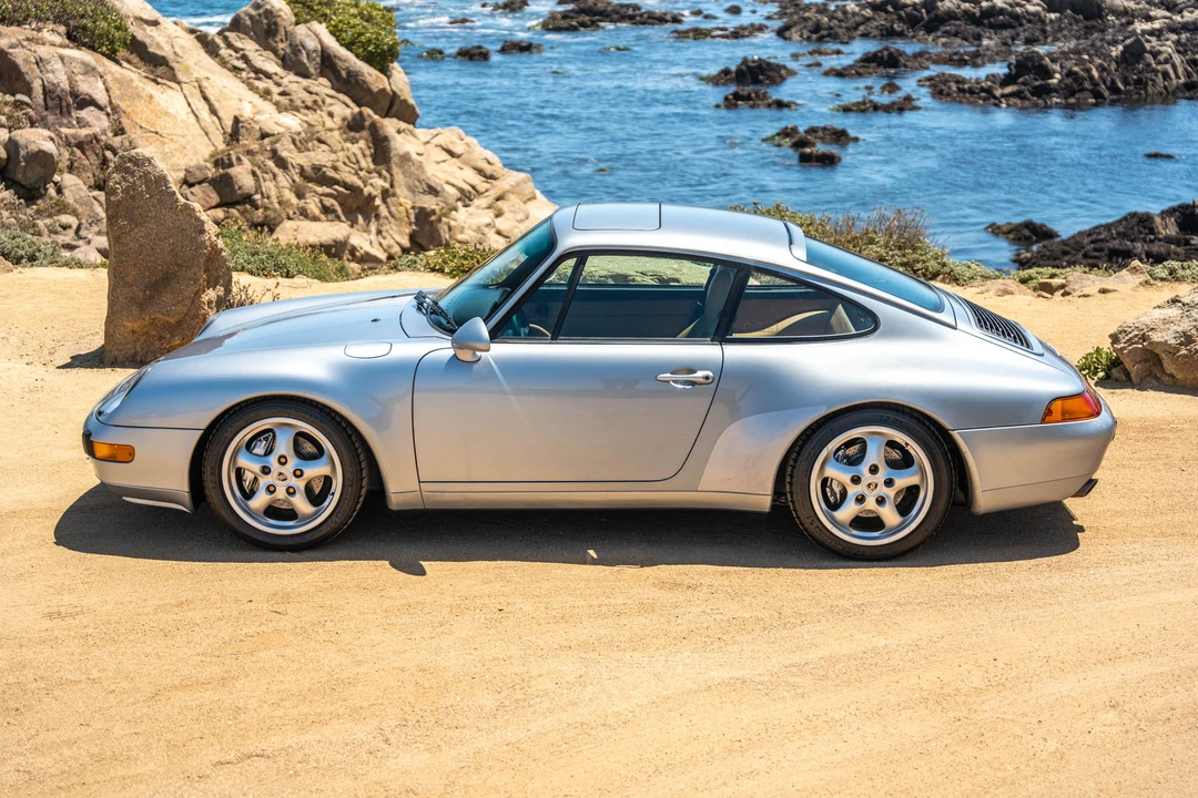 1996 Porsche 993 Carrera 4 - Image 7 of 31