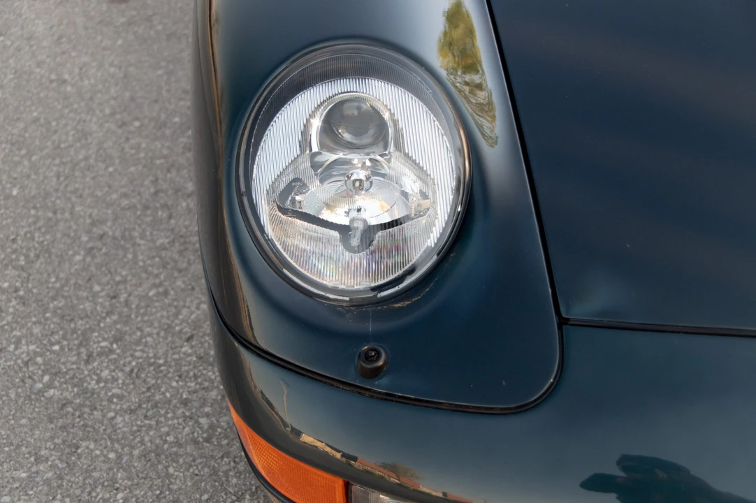 1996 Porsche 993 Carrera - Image 24 of 31