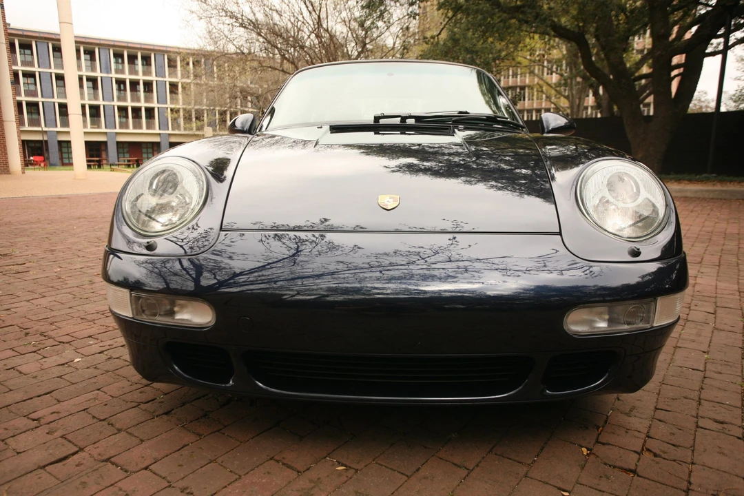1996 Porsche 993 Carrera - Image 10 of 31