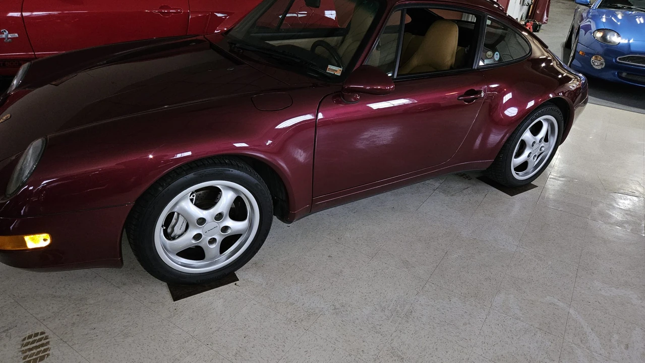 1996 Porsche 993 Carrera - Image 10 of 31