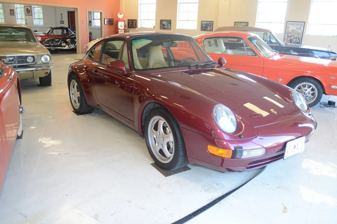 1996 Porsche 993 Carrera - Image 13 of 31
