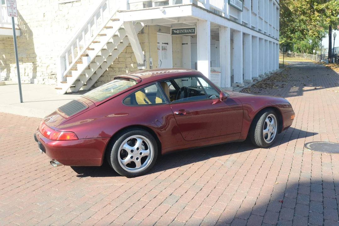 1996 Porsche 993 Carrera - Image 6 of 31