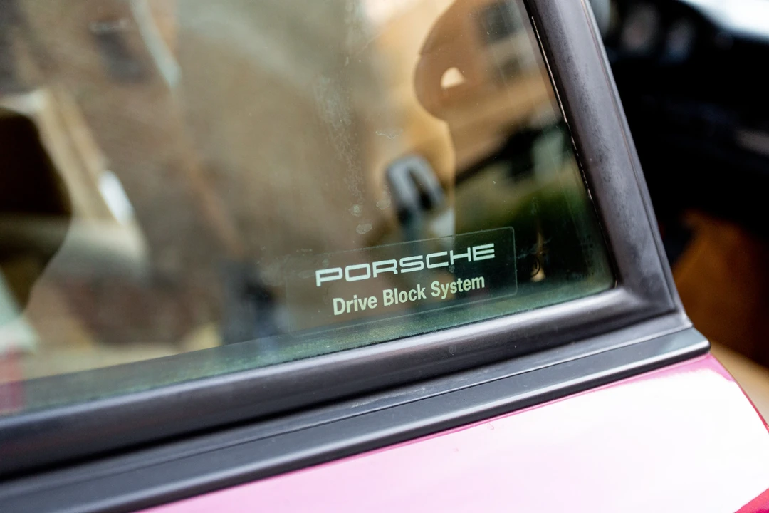 1996 Porsche 993 Carrera - Image 26 of 31