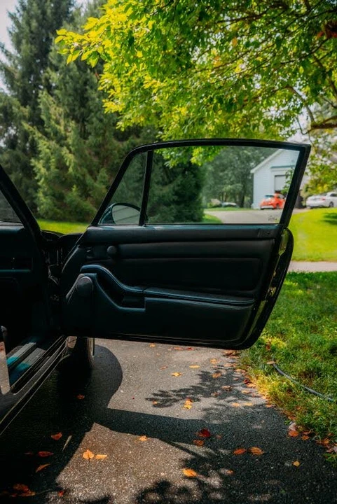 1996 Porsche 993 Carrera 4 - Image 26 of 31